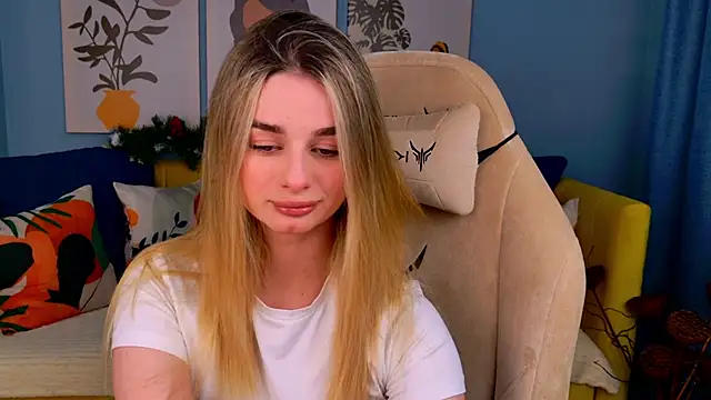 SweetyLicky online show from December 2025 03:41:02 PM