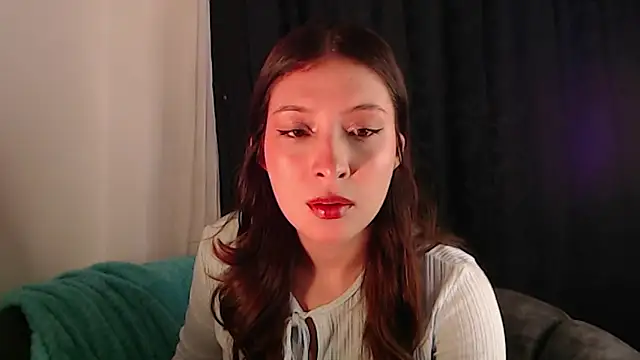 Snapshot of -Ivonny chatting on September 2025 09:47:02 PM -Ivonny online show from September 2025 09:47:02 PM