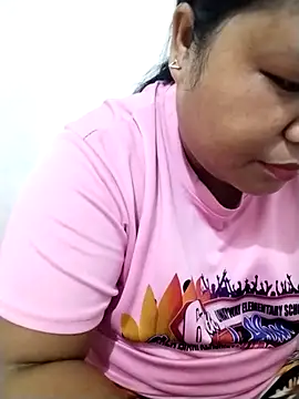 Snapshot of big_booty15 chatting on November 2025 11:49:02 PM big booty15 online show from November 2025 11:49:02 PM