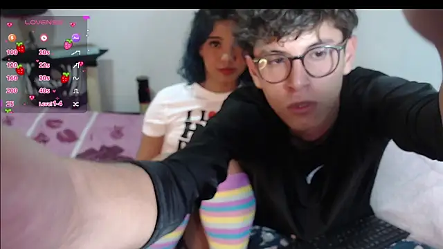 Snapshot of lolaxdavid chatting on November 2025 05:28:02 AM lolaxdavid online show from November 2025 05:28:02 AM