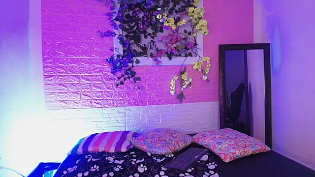 Snapshot of Katy_bratz_ chatting on September 2025 02:44:02 AM Katy bratz online show from September 2025 02:44:02 AM