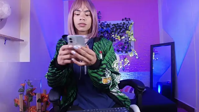 Snapshot of Katy_bratz_ chatting on October 2025 12:52:02 AM Katy bratz online show from October 2025 12:52:02 AM