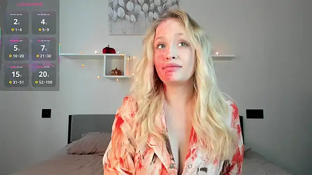 Snapshot of Julliakoill chatting on October 2025 08:15:02 AM Julliakoill online show from October 2025 08:15:02 AM