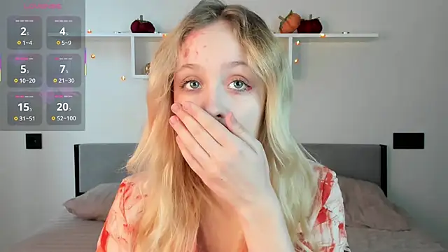 Snapshot of Julliakoill chatting on November 2025 09:00:02 AM Julliakoill online show from November 2025 09:00:02 AM