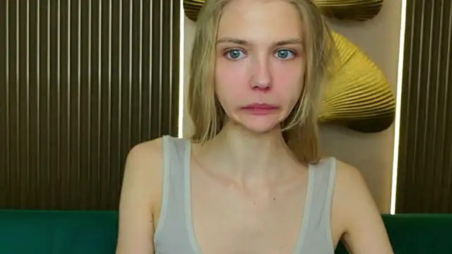 4example Chloe online show from March 2026 10:32:01 AM