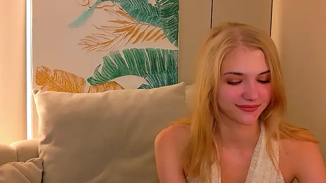 Snapshot of 4example_Chloe chatting on July 2026 06:47:02 AM 4example Chloe online show from July 2026 06:47:02 AM