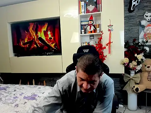 SpartacusDaddy48 online show from March 2026 06:05:02 PM