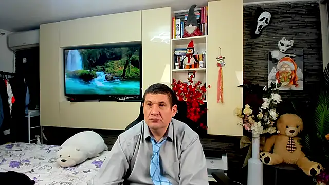 SpartacusDaddy48 online show from March 2026 03:33:01 PM