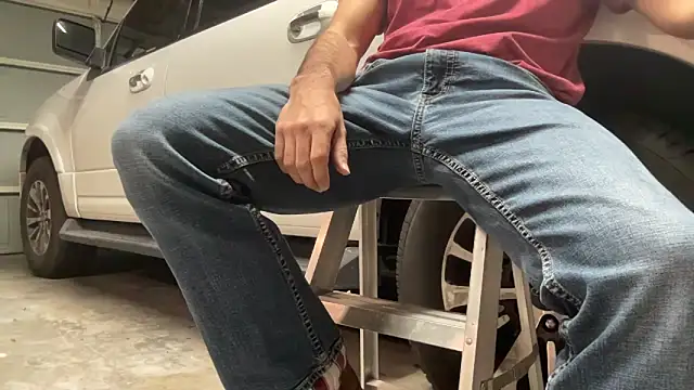 Snapshot of HorneyCowboy154 chatting on September 2025 10:24:01 PM HorneyCowboy154 online show from September 2025 10:24:01 PM