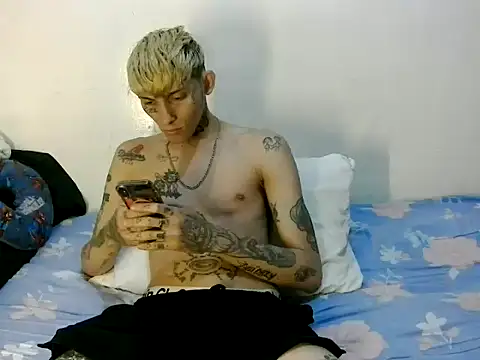 Snapshot of KinkyLatinCock chatting on September 2025 11:41:02 PM KinkyLatinCock online show from September 2025 11:41:02 PM