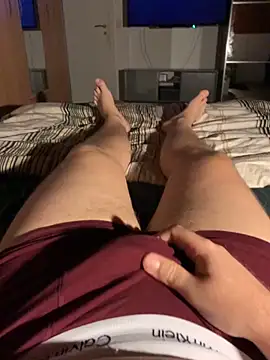 YoungDick004 online show from October 2025 09:10:02 PM