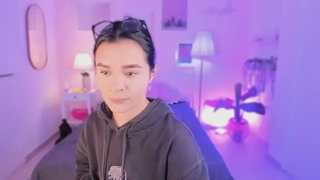 emma soul1 online show from November 2025 12:43:01 AM