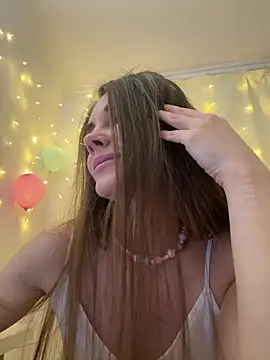 LucieMack online show from February 2026 04:15:02 PM