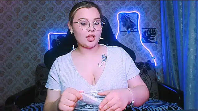 InLoveWithLife26 online show from May 2026 06:09:01 PM