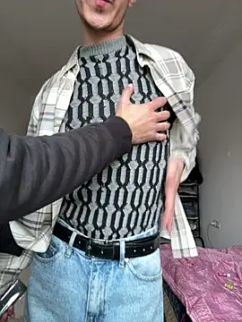 HitShelf online show from February 2026 01:48:01 PM