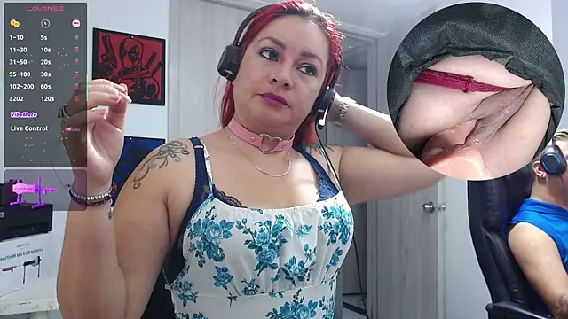 leidydi223 online show from November 2025 02:39:02 PM