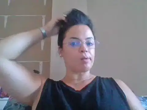 ITALIANASISIXX online show from July 2026 07:37:02 AM