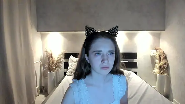 Snapshot of Camilla_Kelly chatting on October 2025 01:11:01 AM Camilla Kelly online show from October 2025 01:11:01 AM