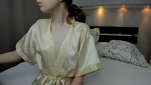 Snapshot of Camilla_Kelly chatting on November 2025 01:15:01 AM Camilla Kelly online show from November 2025 01:15:01 AM