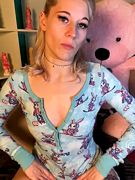 Snapshot of TheRealJessyLey chatting on November 2025 08:09:02 PM TheRealJessyLey online show from November 2025 08:09:02 PM