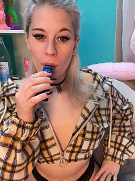 Snapshot of TheRealJessyLey chatting on November 2025 07:40:01 AM TheRealJessyLey online show from November 2025 07:40:01 AM