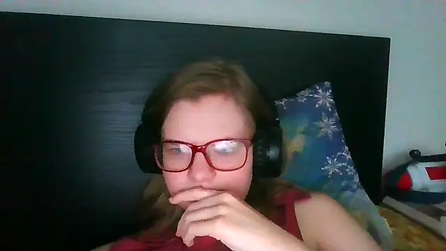 Moonolighta online show from November 2025 10:36:02 AM