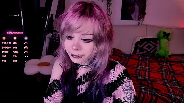 Lollyshy online show from November 2025 11:22:02 AM