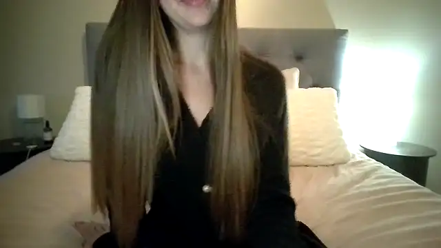 Snapshot of TaylorWest62 chatting on October 2025 03:18:02 PM TaylorWest62 online show from October 2025 03:18:02 PM