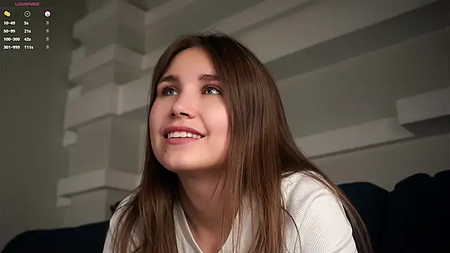 Snapshot of EthalFlowers chatting on September 2025 07:08:01 AM EthalFlowers online show from September 2025 07:08:01 AM