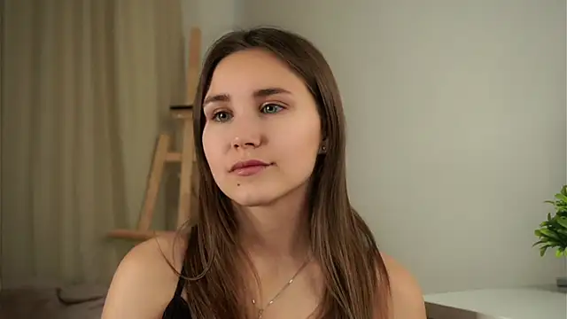 Snapshot of EthalFlowers chatting on October 2025 01:05:02 AM EthalFlowers online show from October 2025 01:05:02 AM