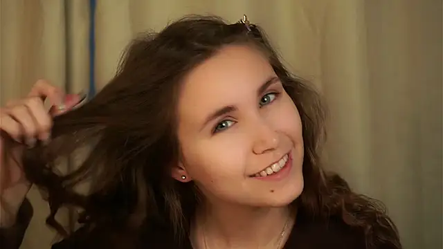 Snapshot of EthalFlowers chatting on November 2025 01:27:01 AM EthalFlowers online show from November 2025 01:27:01 AM