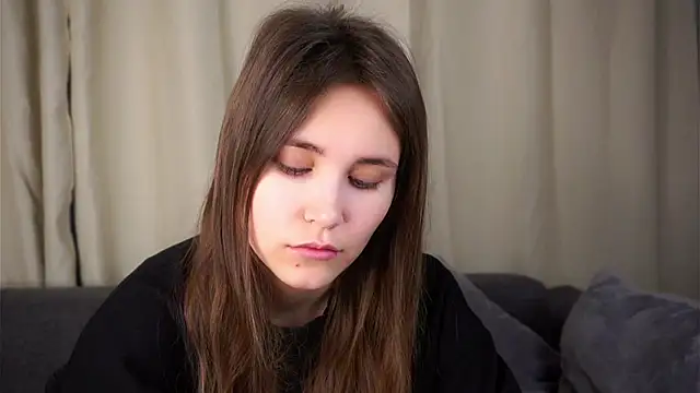 Snapshot of EthalFlowers chatting on November 2025 01:14:02 AM EthalFlowers online show from November 2025 01:14:02 AM