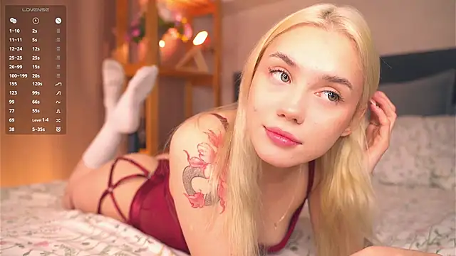 Snapshot of LilianBenskin chatting on November 2025 06:45:02 AM LilianBenskin online show from November 2025 06:45:02 AM