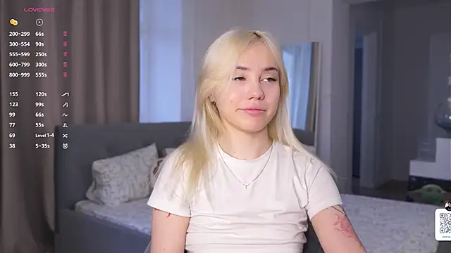 Snapshot of LilianBenskin chatting on November 2025 05:38:01 AM LilianBenskin online show from November 2025 05:38:01 AM