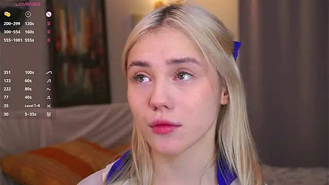 Snapshot of LilianBenskin chatting on December 2025 05:23:01 AM LilianBenskin online show from December 2025 05:23:01 AM