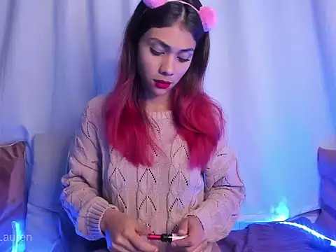 Snapshot of Laurenn_2 chatting on October 2025 03:41:02 AM Laurenn 2 online show from October 2025 03:41:02 AM