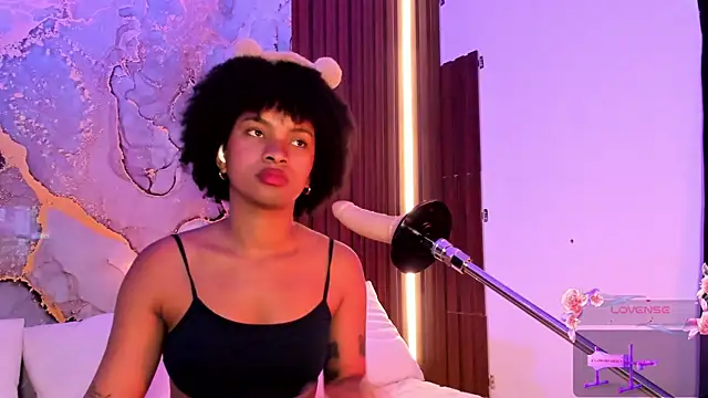 Lolalewis777 online show from September 2025 08:32:02 PM