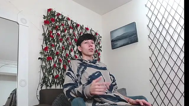 LiamBrown09 online show from May 2026 07:33:01 PM