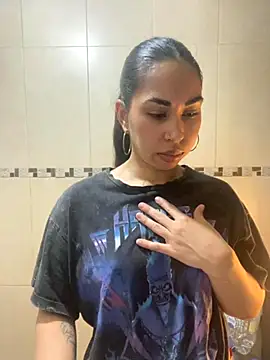 Snapshot of jessens144 chatting on November 2025 03:05:01 AM jessens144 online show from November 2025 03:05:01 AM