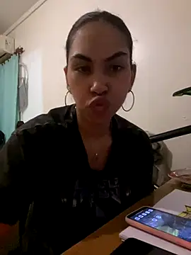 Snapshot of jessens144 chatting on November 2025 04:13:02 AM jessens144 online show from November 2025 04:13:02 AM