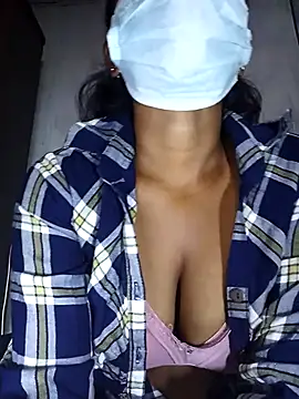 MickMicky online show from October 2025 12:26:01 AM