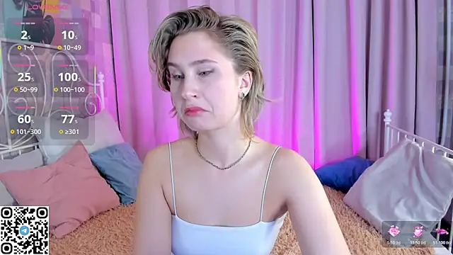 Snapshot of odelynbrower chatting on October 2025 12:19:01 AM odelynbrower online show from October 2025 12:19:01 AM