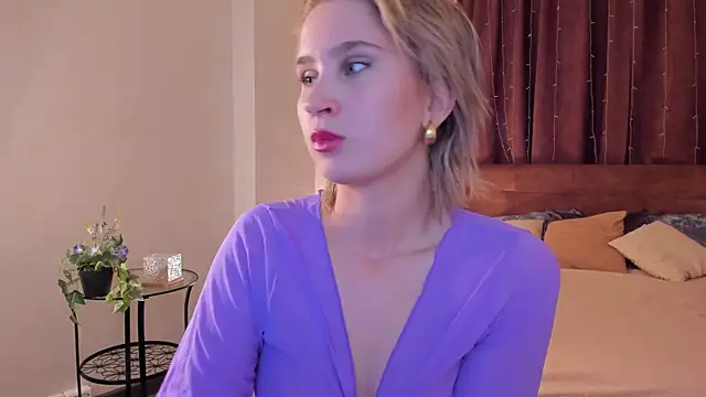 Snapshot of odelynbrower chatting on November 2025 12:27:02 AM odelynbrower online show from November 2025 12:27:02 AM