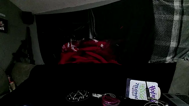 Snapshot of Splash_Queen420 chatting on October 2025 03:47:02 AM Splash Queen420 online show from October 2025 03:47:02 AM