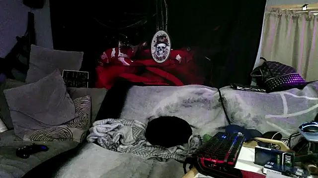 Snapshot of Splash_Queen420 chatting on November 2025 04:44:01 AM Splash Queen420 online show from November 2025 04:44:01 AM