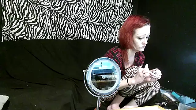 Snapshot of Splash_Queen420 chatting on November 2025 07:08:01 AM Splash Queen420 online show from November 2025 07:08:01 AM