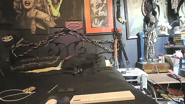 Snapshot of Splash_Queen420 chatting on January 2026 03:32:01 AM Splash Queen420 online show from January 2026 03:32:01 AM