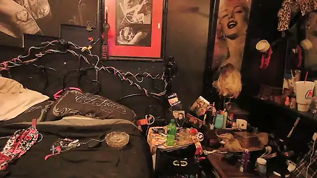 Snapshot of Splash_Queen420 chatting on February 2026 03:13:02 AM Splash Queen420 online show from February 2026 03:13:02 AM