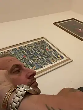 Snapshot of Maurinho3005 chatting on October 2025 11:07:01 PM Maurinho3005 online show from October 2025 11:07:01 PM