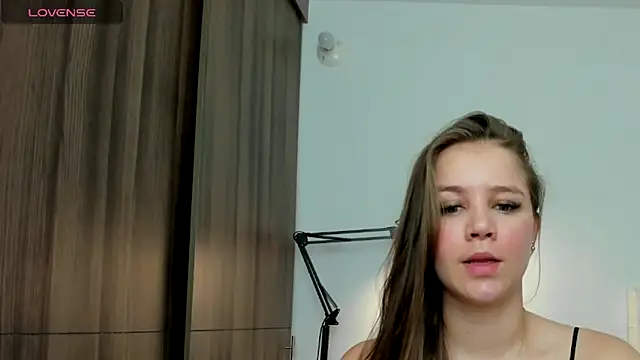 Snapshot of Mia_Spencer1_ chatting on November 2025 01:55:01 PM Mia Spencer1 online show from November 2025 01:55:01 PM